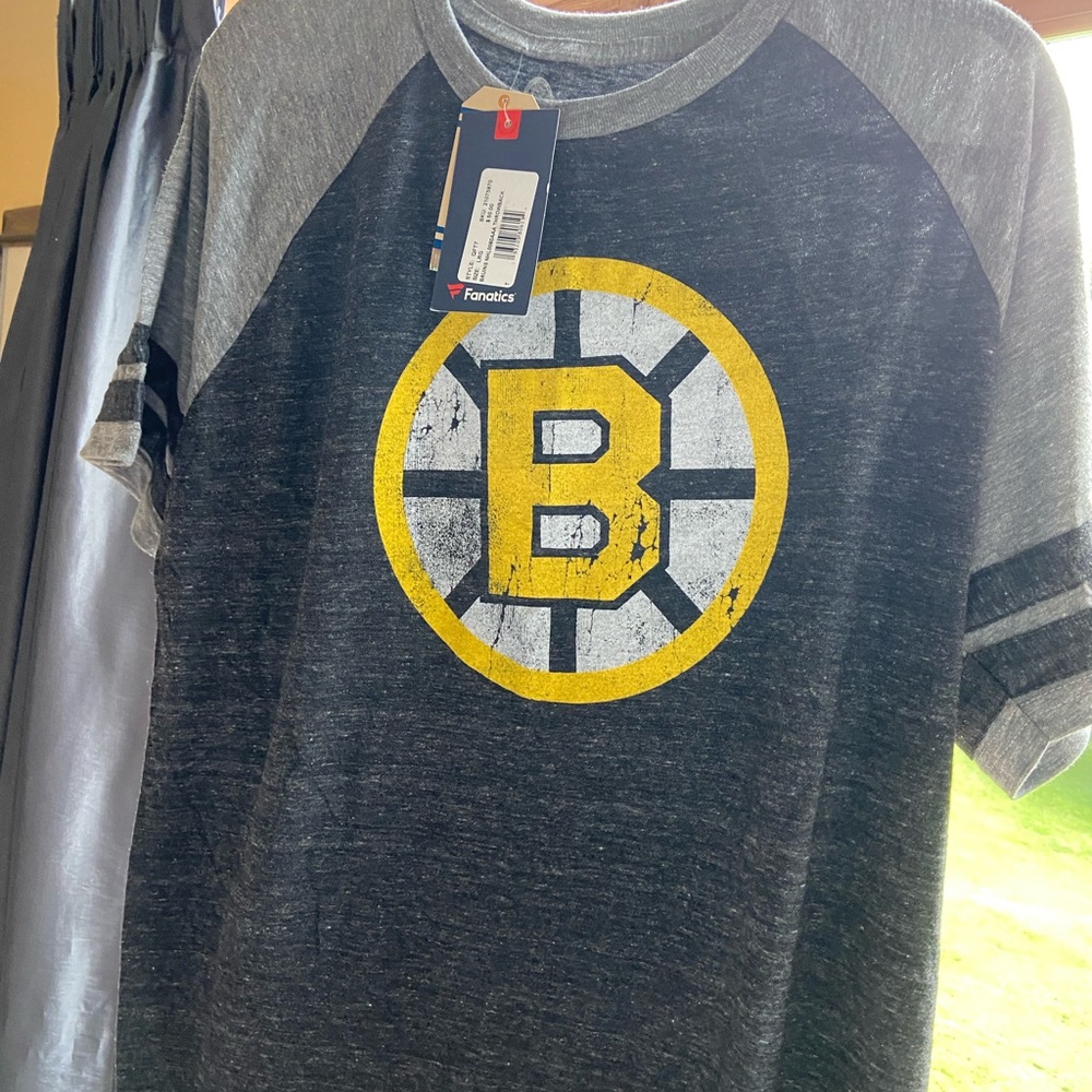 NWT Bruins shirt